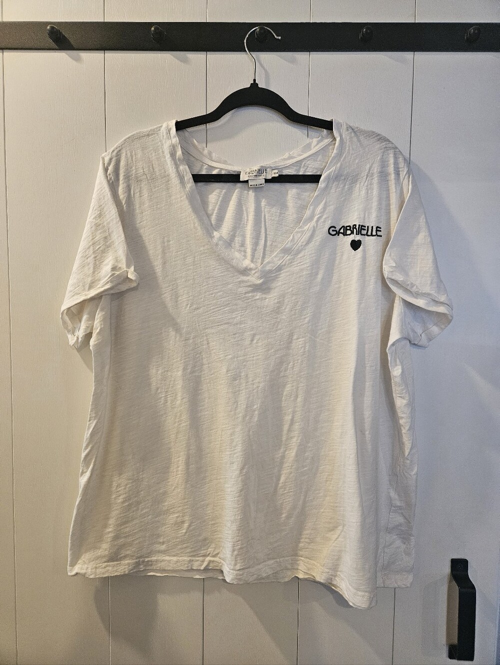 Gabrielle Molly Bracken Plus Size White V-Neck Tee 18W